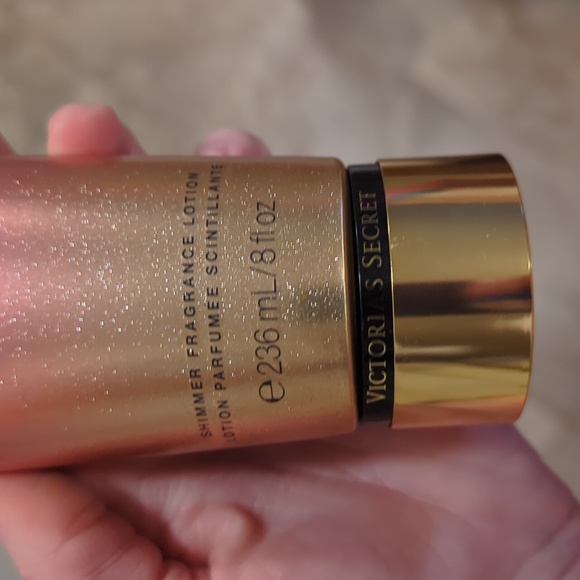 Victoria's Secret Pure Seduction shimmer lotion - Picture 6 of 6